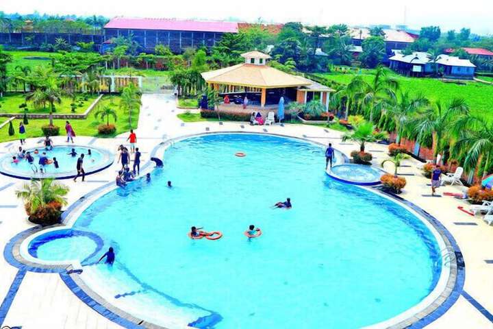 Pool 44 of 62