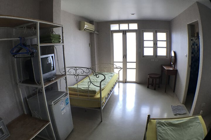 Room 16 of 71