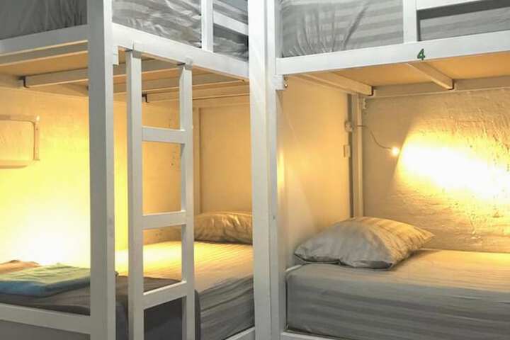 Room 6 of 46