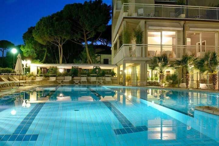 Pool 33 of 38