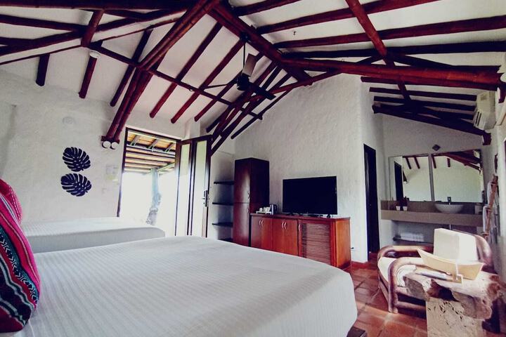 Room 14 of 34