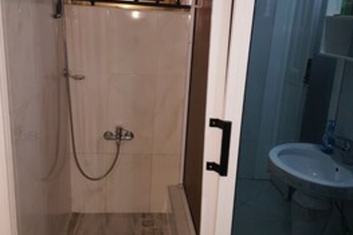 Room 2 of 16