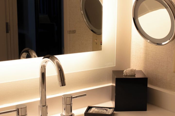 Bathroom sink