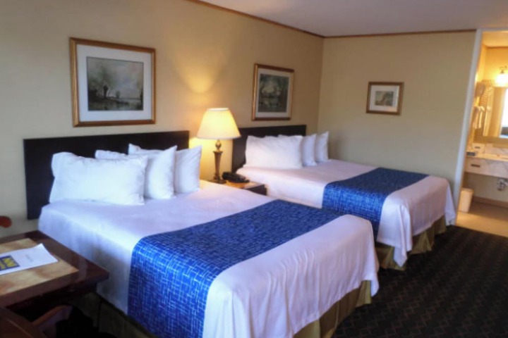 Room 16 of 28