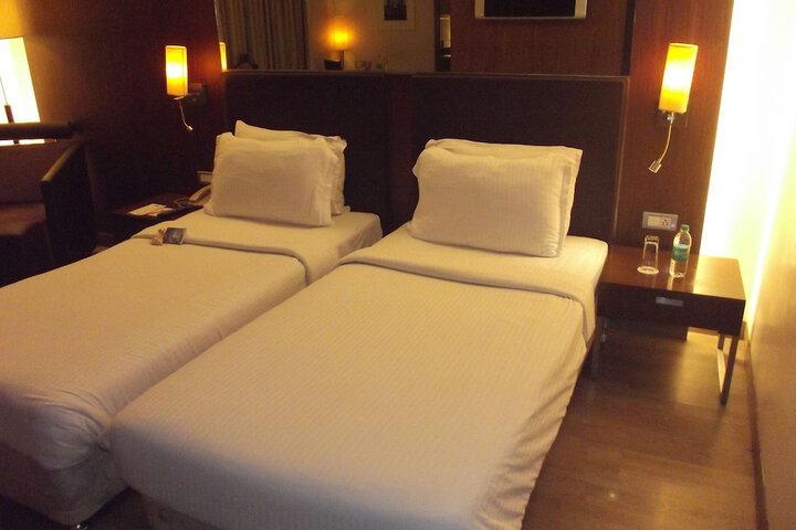 Room 2 of 22