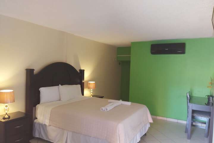 Room 8 of 37
