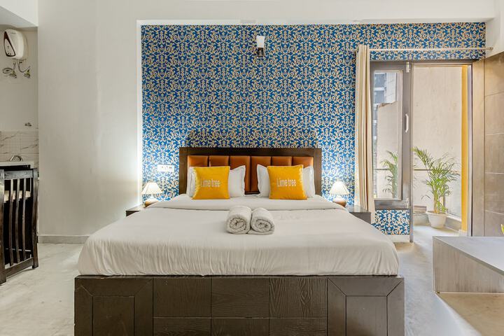 Room 2 of 29