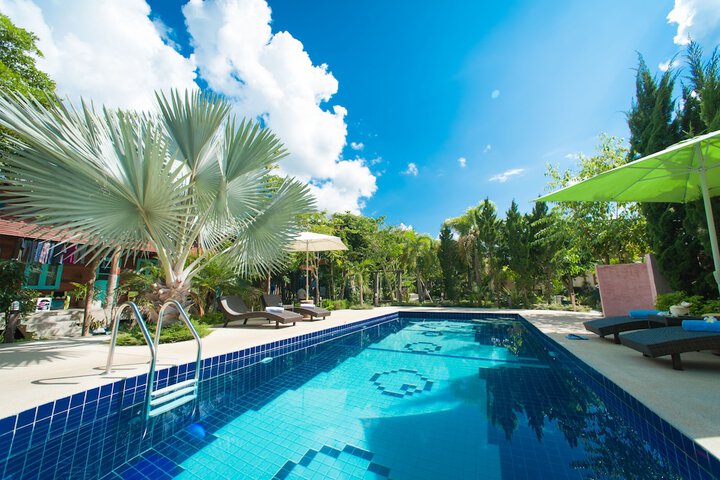 Pool 38 of 52
