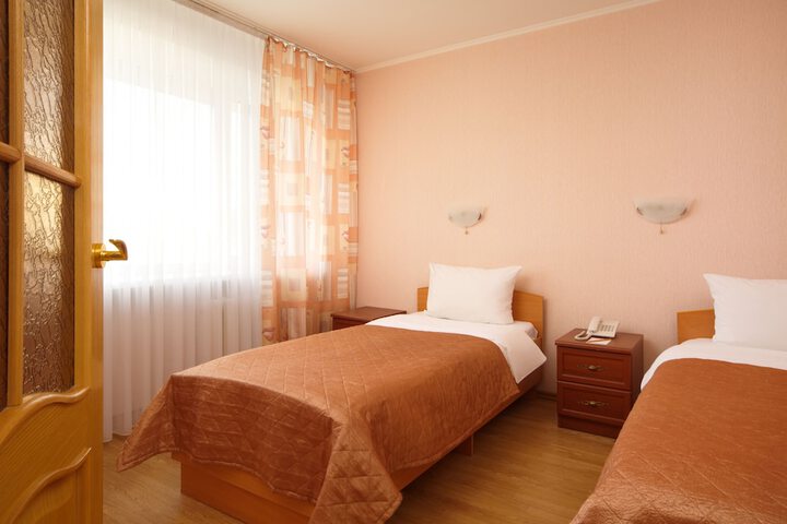 Room 5 of 42