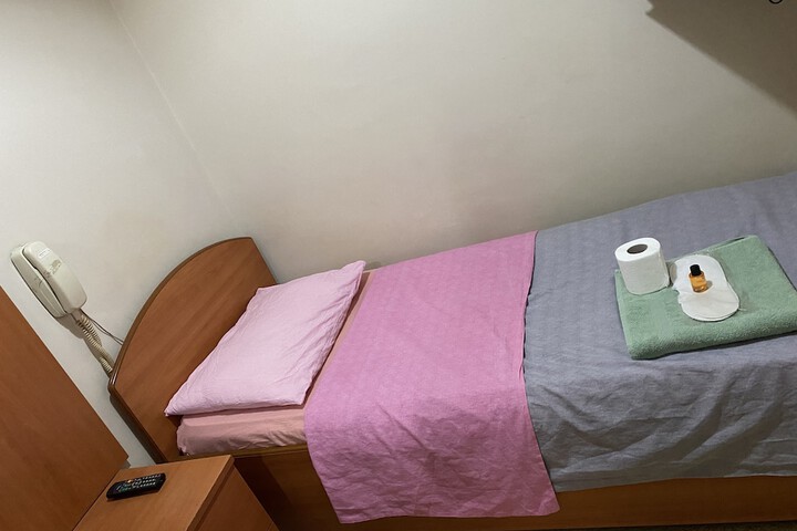 Room 11 of 62