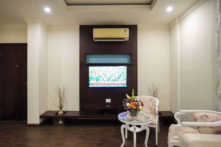 Room 5 of 25