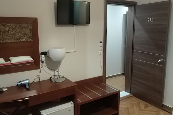 Room 36 of 59