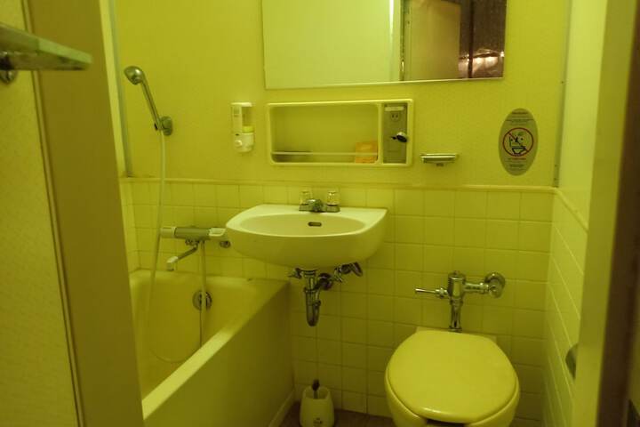 Room 19 of 36