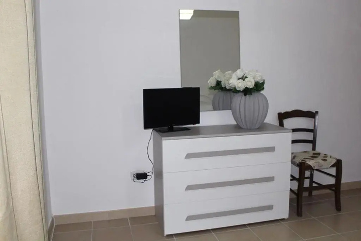 Room 12 of 13