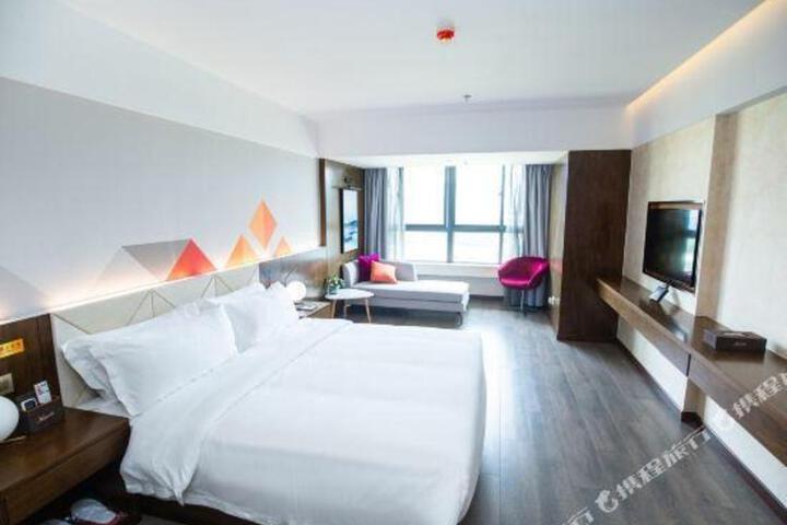 Yilong Anyun Hotel (Wuxi Software Park)
