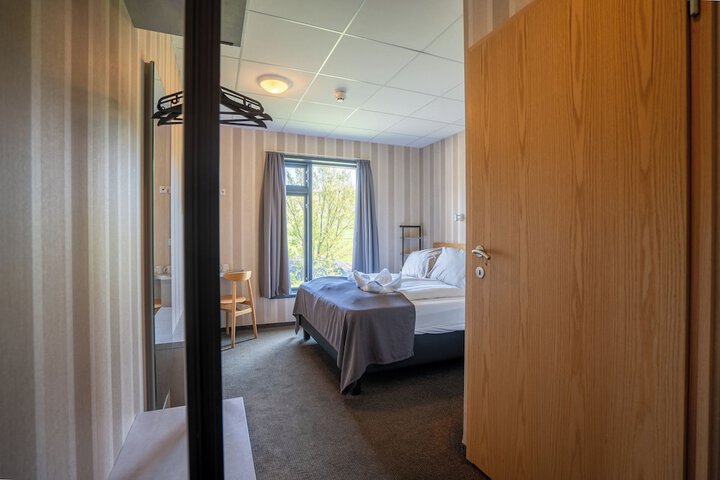 Room 38 of 79