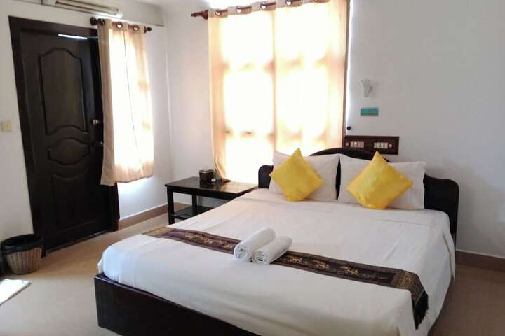 Room 6 of 27