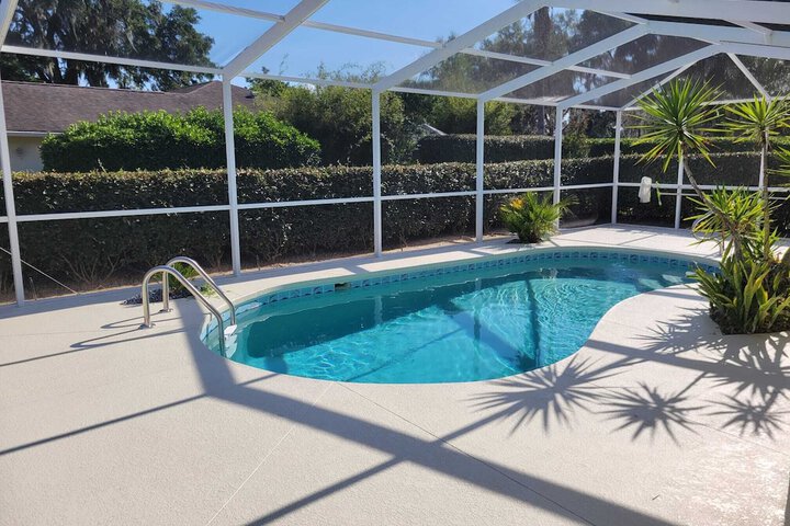 Pool 13 of 16