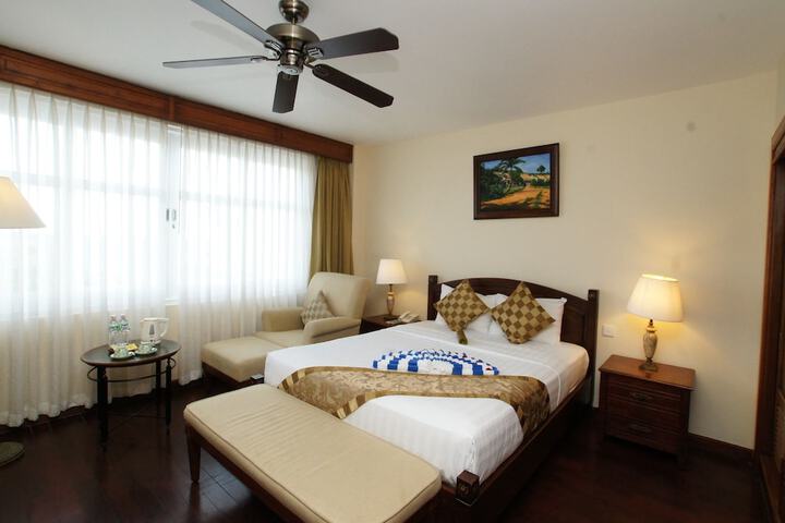 Room 12 of 91