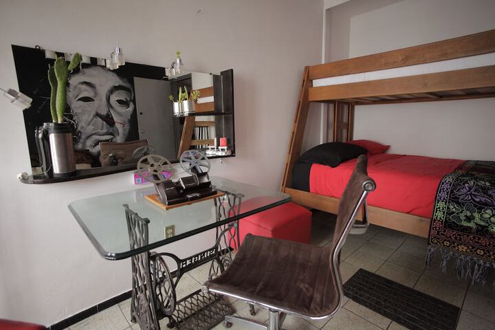 Room 27 of 80
