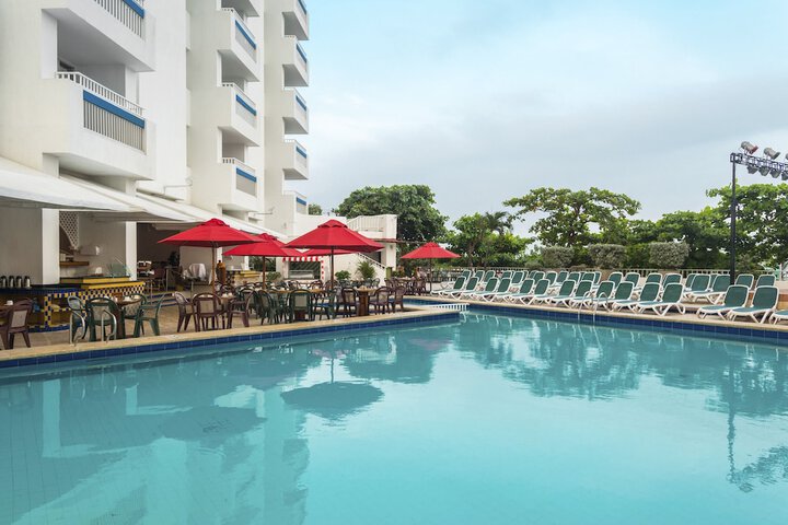 Hotel with Pool