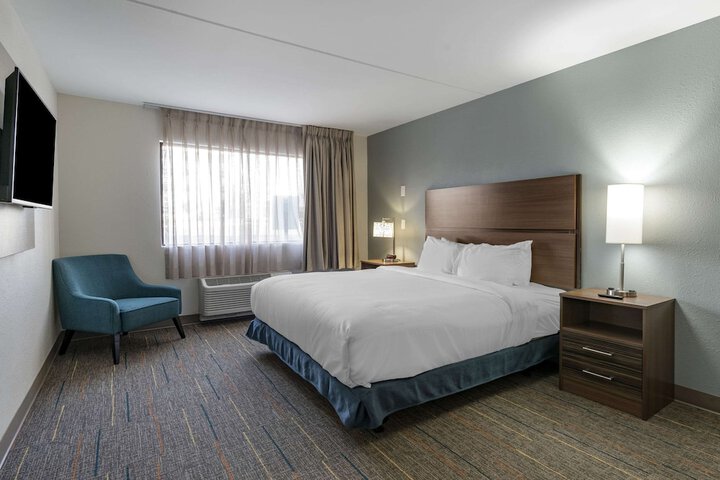 1 King Bed Suite (12 of 26)