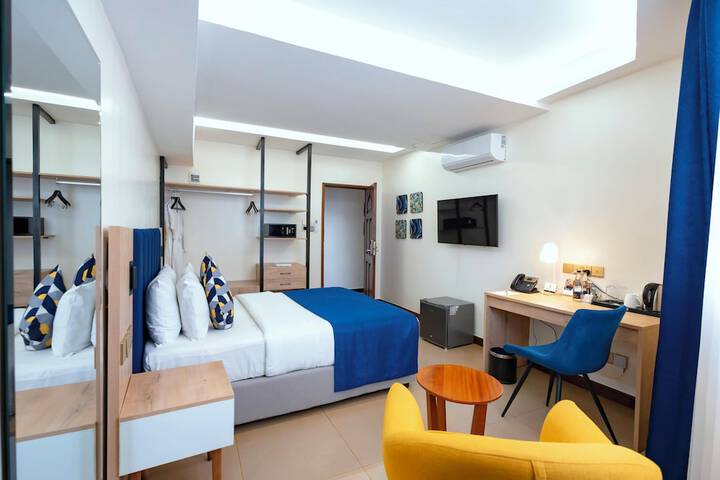 Room 21 of 38