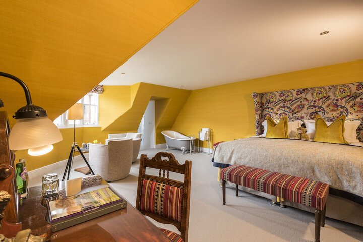 Room 11 of 52