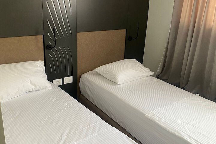 Room 87 of 253