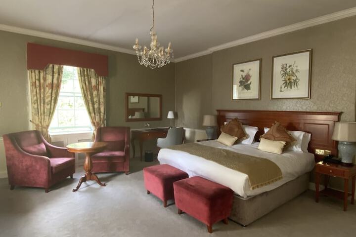 Room 15 of 44