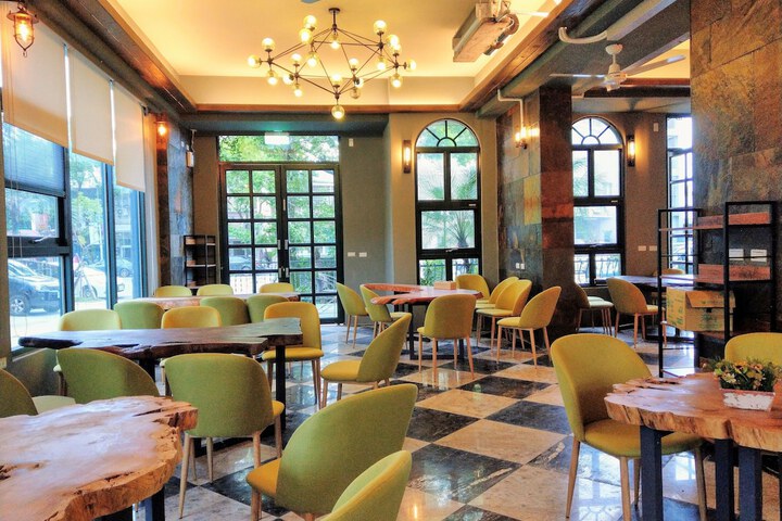 Hotel Interior 4 of 99