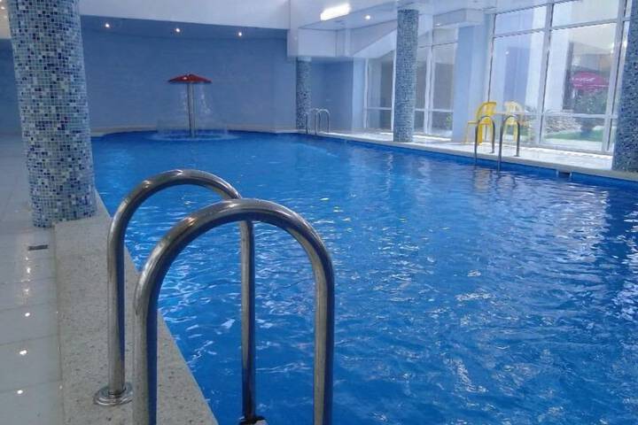 Pool 21 of 26
