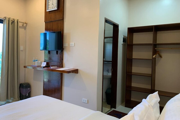 Room 8 of 26
