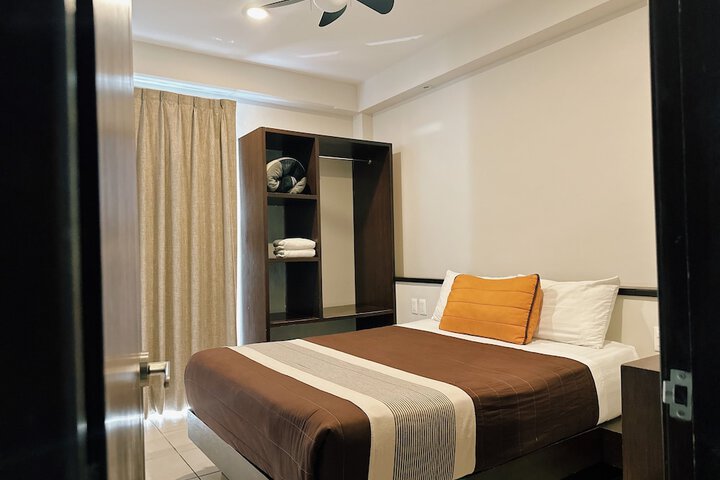 Room 48 of 87