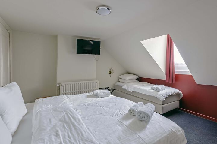 Room 18 of 44