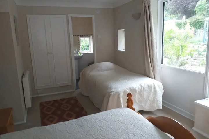 Room 2 of 12
