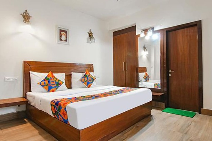 Fabhotel The Green Majestic
