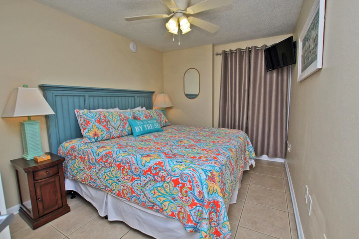Room 3 of 7