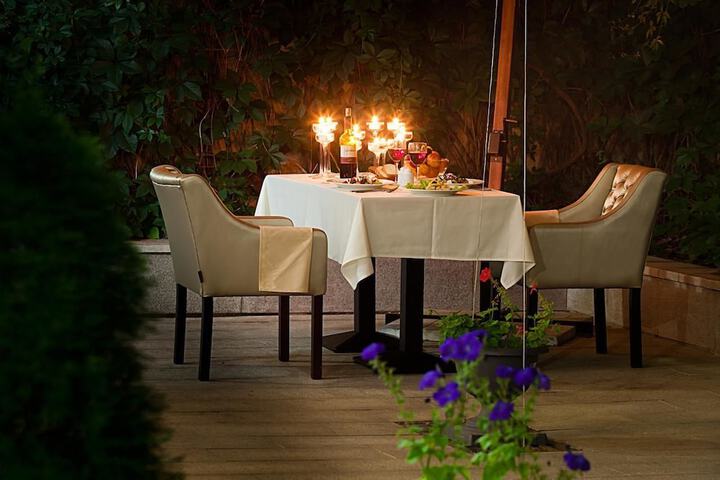 Dining 49 of 62