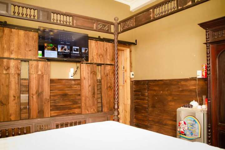 Room 12 of 29