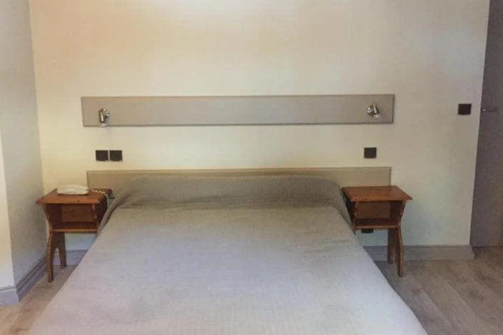 Room 17 of 17