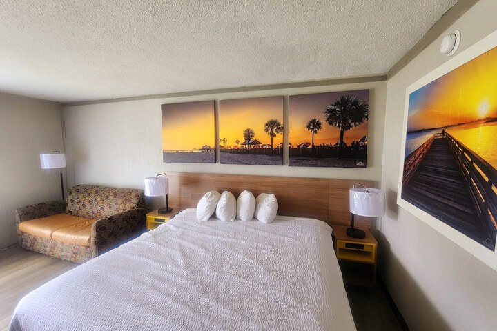 1 King Bed (18 of 31)