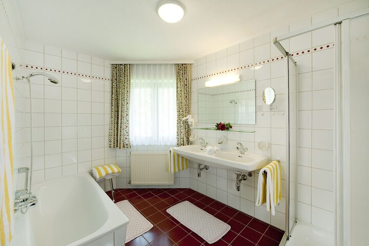 Room 8 of 38