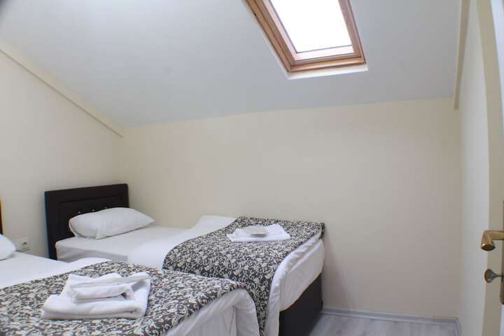 Room 5 of 30