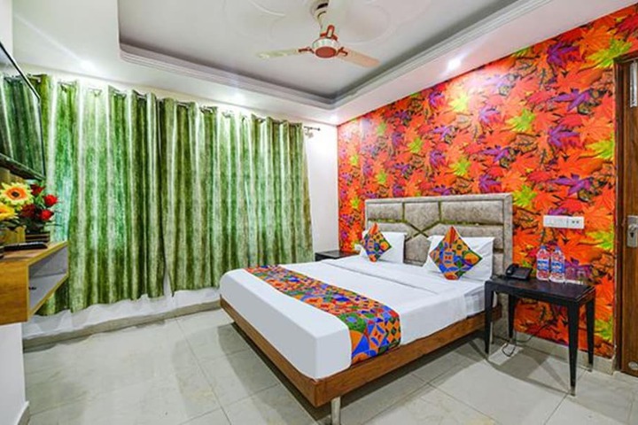 FabHotel Shanti Stay