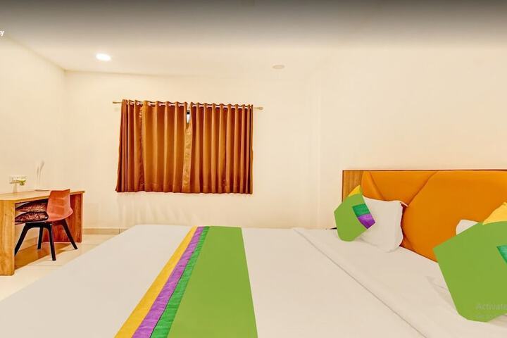 Room 5 of 26