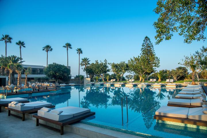 Pool 214 of 332