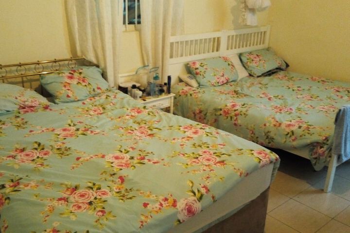 Room 5 of 7