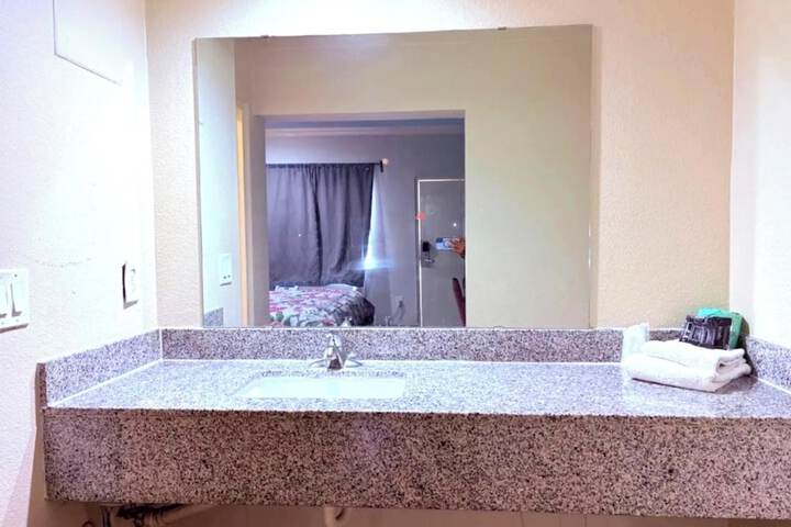 Room 15 of 18