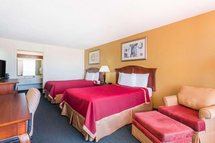 1 Double Bed Accessible Room (9 of 12)